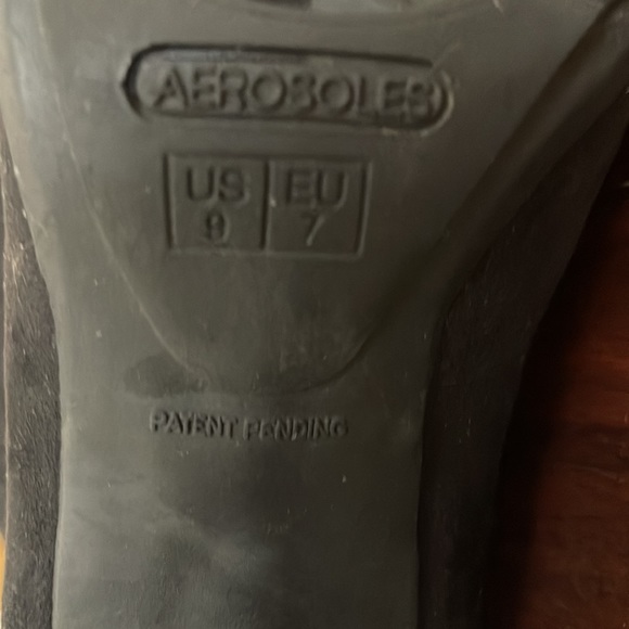 AEROSOLES Faux Leather & Suede Zippered Back Booties - 9 (US) black - Picture 7 of 8